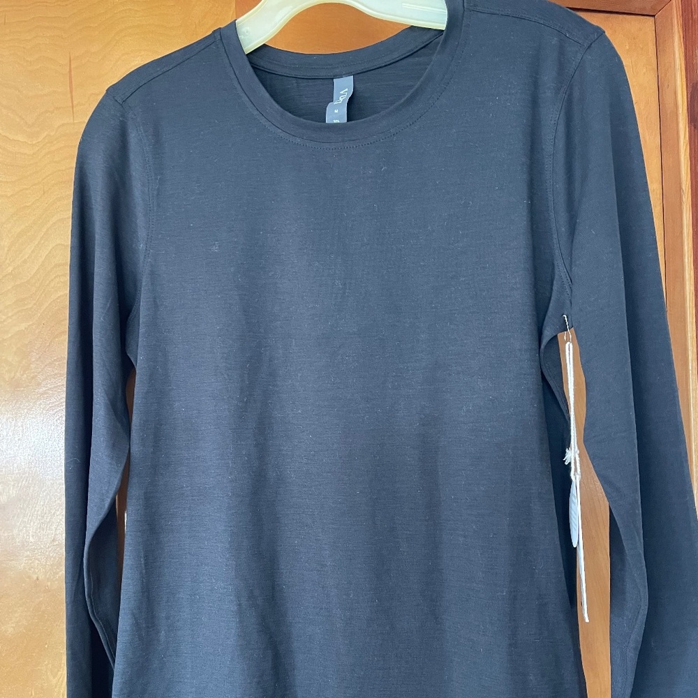 Vuori Black Long sleeve athletic top